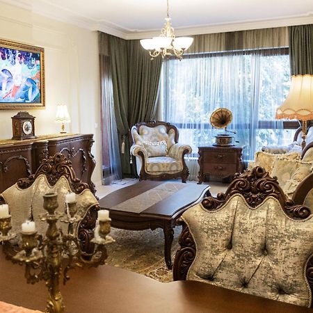 Central Luxury Antique Apartment Varna Dış mekan fotoğraf